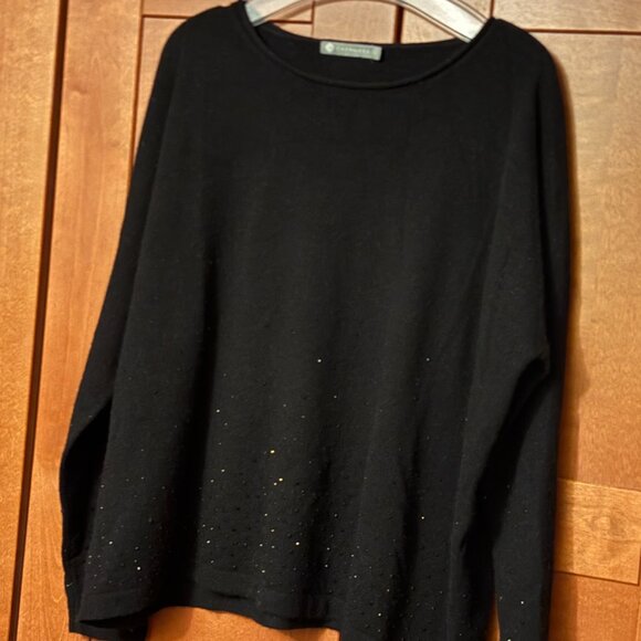 In Cashmere Sz L 100% Cashmere Black Sweater with Decoritive Sparklng accents - Picture 7 of 12